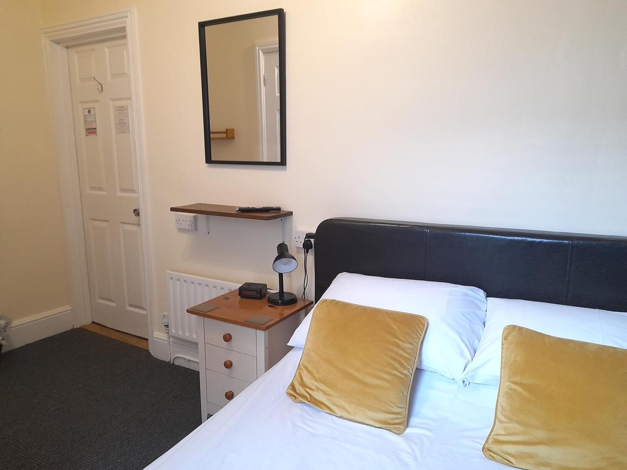 Phoenix Guest House Blackpool Room photo